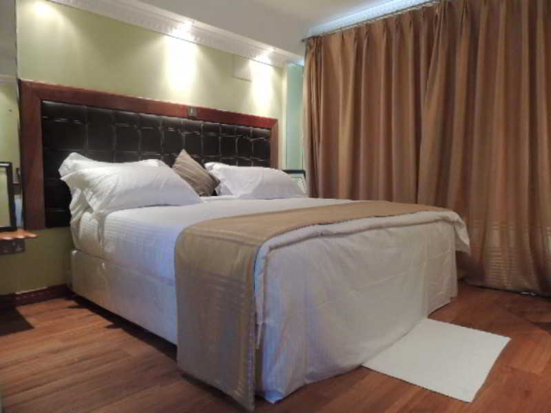 Nairobi Upperhill Hotel Екстер'єр фото