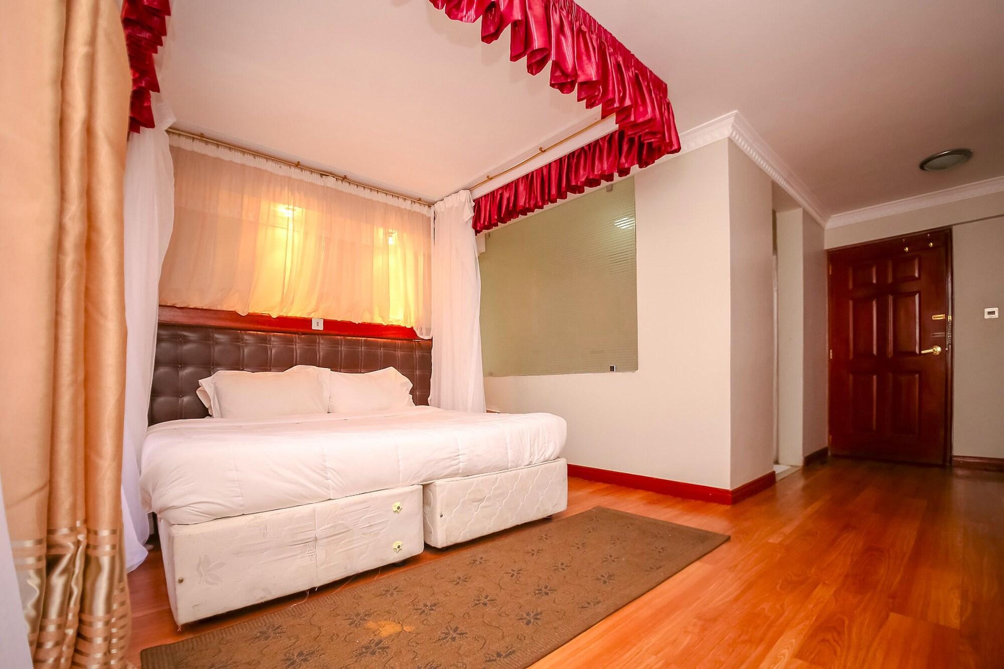 Nairobi Upperhill Hotel Екстер'єр фото